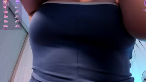 Snapshot of coralinekam1 chatting on 15, 1, 2025 Coralinekam1 online show from 15, 1, 2025