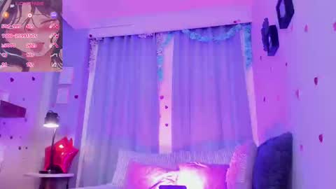 Coral Stefani online show from 6, 3, 2025