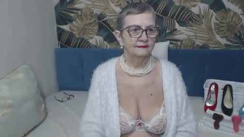 Snapshot of corssika chatting on 8, 2, 2026 corssika online show from 8, 2, 2026