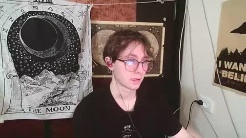 Snapshot of cosmonudes chatting on 14, 10, 2025 Barry online show from 14, 10, 2025