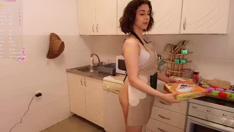 Luna online show from 14, 4, 2026