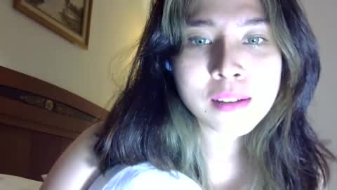 Liz Gwyneth Charlota online show from 25, 12, 2024