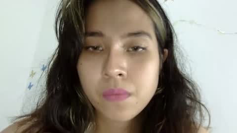Liz Gwyneth Charlota online show from 27, 12, 2024