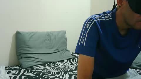 couple_hot86 online show from 8, 9, 2025