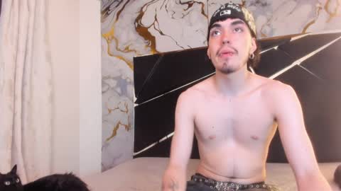 couple_in_heat_ online show from 28, 3, 2026