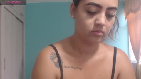  ALEJANDRO Y EMILY  online show from 17, 12, 2025