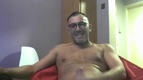 Snapshot of couplehootxxx chatting on 29, 10, 2025 julia and don online show from 29, 10, 2025