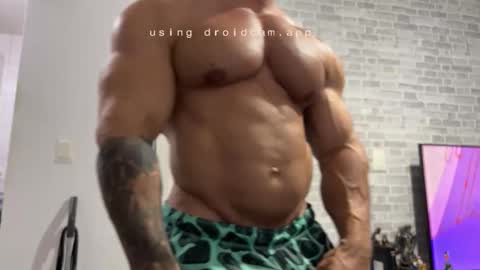 couplemuscle40 online show from 13, 2, 2026