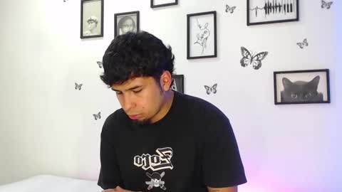 Juli and Liam online show from 4, 1, 2025