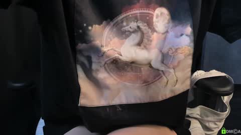 Im Courtney Nice to meet youFollow meInstagram courtneyluv778 online show from 22, 2, 2026