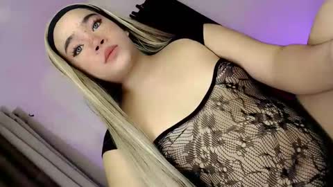 Hot Ayisha online show from 15, 3, 2026