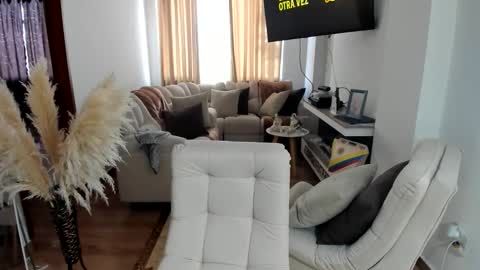 Snapshot of crazygirlsweet chatting on 10, 6, 2026 LAURA online show from 10, 6, 2026
