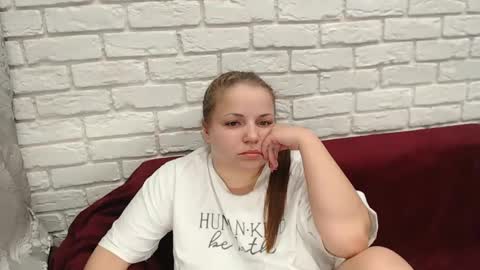 Crazyy Girl  online show from 25, 2, 2025