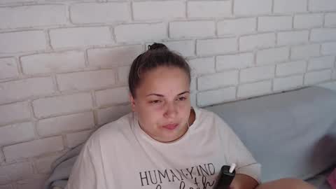 Crazyy Girl  online show from 22, 9, 2025