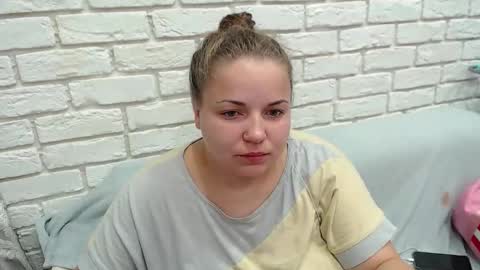 Crazyy Girl  online show from 28, 9, 2025