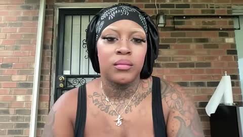 Snapshot of creame_sensation chatting on 6, 10, 2025 PHANTOMTARGARYENXXX online show from 6, 10, 2025