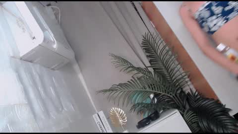 Delilah online show from 14, 10, 2025