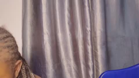 Snapshot of creamyposh1 chatting on 14, 10, 2025 creamyposh1 online show from 14, 10, 2025