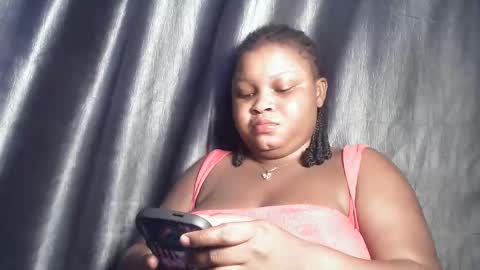 Snapshot of creamyposh1 chatting on 22, 10, 2025 creamyposh1 online show from 22, 10, 2025