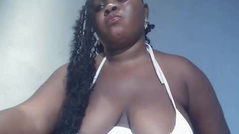 Snapshot of creamyposh1 chatting on 31, 10, 2025 creamyposh1 online show from 31, 10, 2025