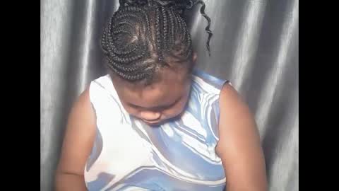 Snapshot of creamyposh1 chatting on 19, 11, 2025 creamyposh1 online show from 19, 11, 2025