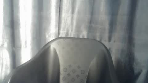 Snapshot of creamyposh1 chatting on 20, 11, 2025 creamyposh1 online show from 20, 11, 2025