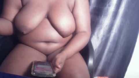 Snapshot of creamyposh1 chatting on 21, 11, 2025 creamyposh1 online show from 21, 11, 2025