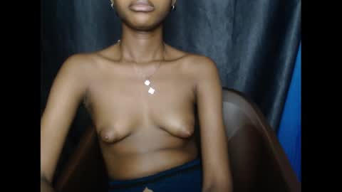 Snapshot of creamyxmuffin chatting on 26, 2, 2025 creamyxmuffin online show from 26, 2, 2025