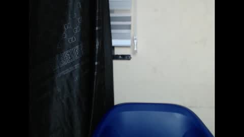 Snapshot of creamyxmuffin chatting on 4, 3, 2025 creamyxmuffin online show from 4, 3, 2025