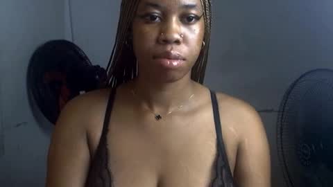 Snapshot of creamyxpussyx chatting on 22, 7, 2026 creamyxpussyx online show from 22, 7, 2026