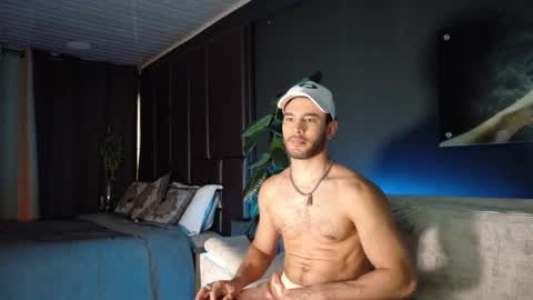 Snapshot of crhistian1_ chatting on 21, 10, 2025 CRHISTIAN online show from 21, 10, 2025