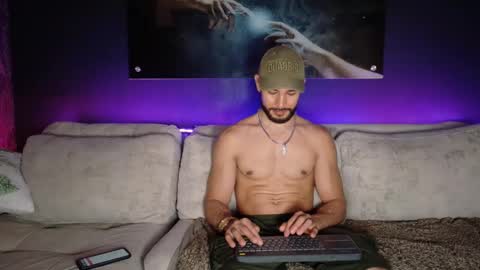 Snapshot of crhistian1_ chatting on 4, 3, 2026 CRHISTIAN online show from 4, 3, 2026