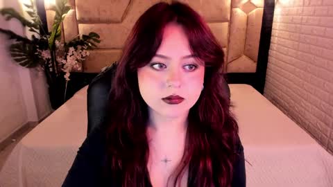 Snapshot of crimson_tati chatting on 8, 5, 2026 Tatiana online show from 8, 5, 2026
