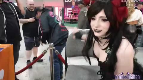 Crimson Kitten online show from 25, 10, 2025