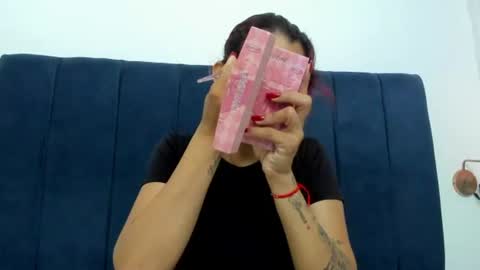 cris_dulce online show from 10, 6, 2026