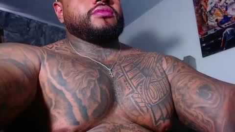 criss_zanders202 online show from 19, 5, 2026