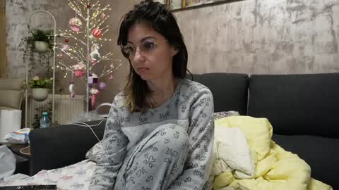 Snapshot of crissy_love chatting on 13, 1, 2025 crissy_love online show from 13, 1, 2025