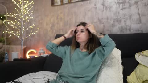 Snapshot of crissy_love chatting on 23, 1, 2025 crissy_love online show from 23, 1, 2025