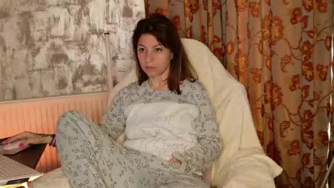 Snapshot of crissy_love chatting on 6, 5, 2026 crissy_love online show from 6, 5, 2026