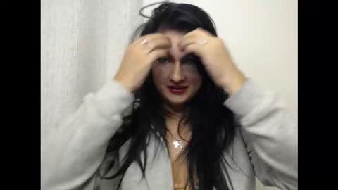 Snapshot of cristal_2303 chatting on 5, 12, 2025 cristal_2303 online show from 5, 12, 2025