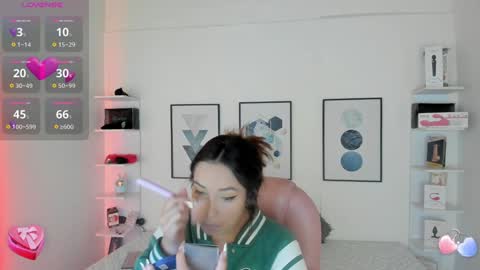Snapshot of cristal__hot_1 chatting on 2, 2, 2025 Cristal online show from 2, 2, 2025