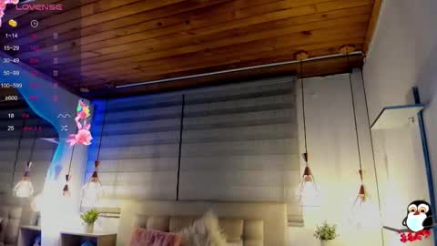 Snapshot of cristal__hot_1 chatting on 19, 9, 2025 Cristal online show from 19, 9, 2025