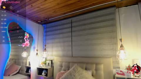 Snapshot of cristal__hot_1 chatting on 30, 9, 2025 Cristal online show from 30, 9, 2025
