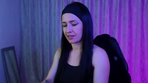  Alejandra from Wednesday to Saturday from 1000 pm to 400 am Colombian hour online show from 27, 2, 2026