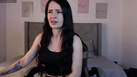  Alejandra from Wednesday to Saturday from 1000 pm to 400 am Colombian hour online show from 8, 4, 2026