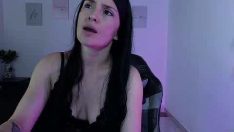 Snapshot of cristal_hilton_10 chatting on 19, 6, 2026 Alejandra from Wednesday to Saturday from 1000 pm to 400 am Colombian hour online show from 19, 6, 2026