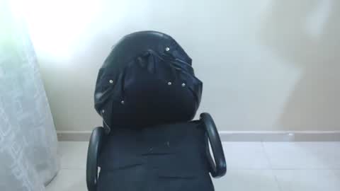Snapshot of cristal_jayan chatting on 23, 1, 2025 HI online show from 23, 1, 2025