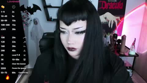 Snapshot of cristal_kosh chatting on 2, 10, 2025 Cris online show from 2, 10, 2025