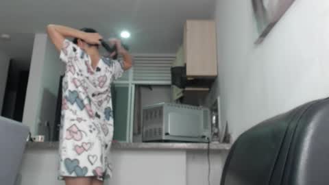 cristal beautiful online show from 2, 4, 2026