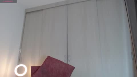 Cristal  online show from 3, 12, 2025